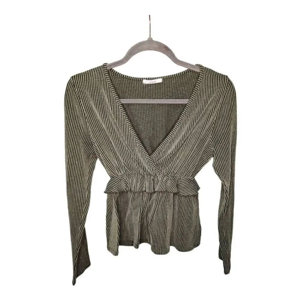 Acemi - Pinstriped Short Long Sleeve Top  Women's Size Small